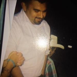 Meet your Posher, Efrain